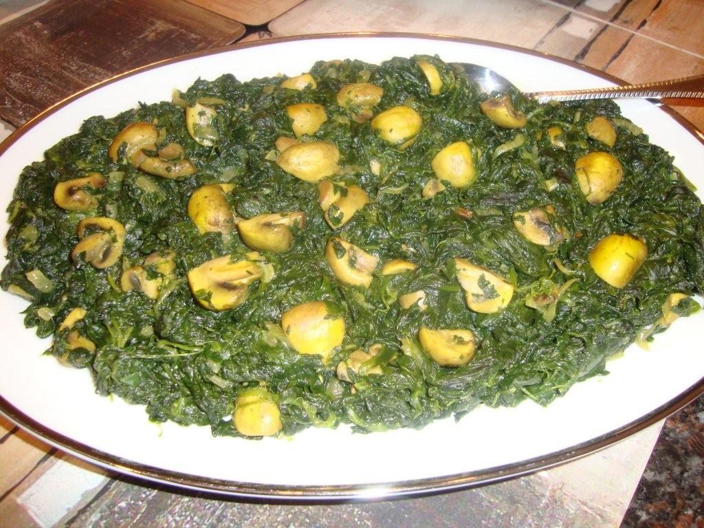 At only 130 Calories per serving, Spinach Broni makes a tasty side dish. Photo: Nazma Lakhani