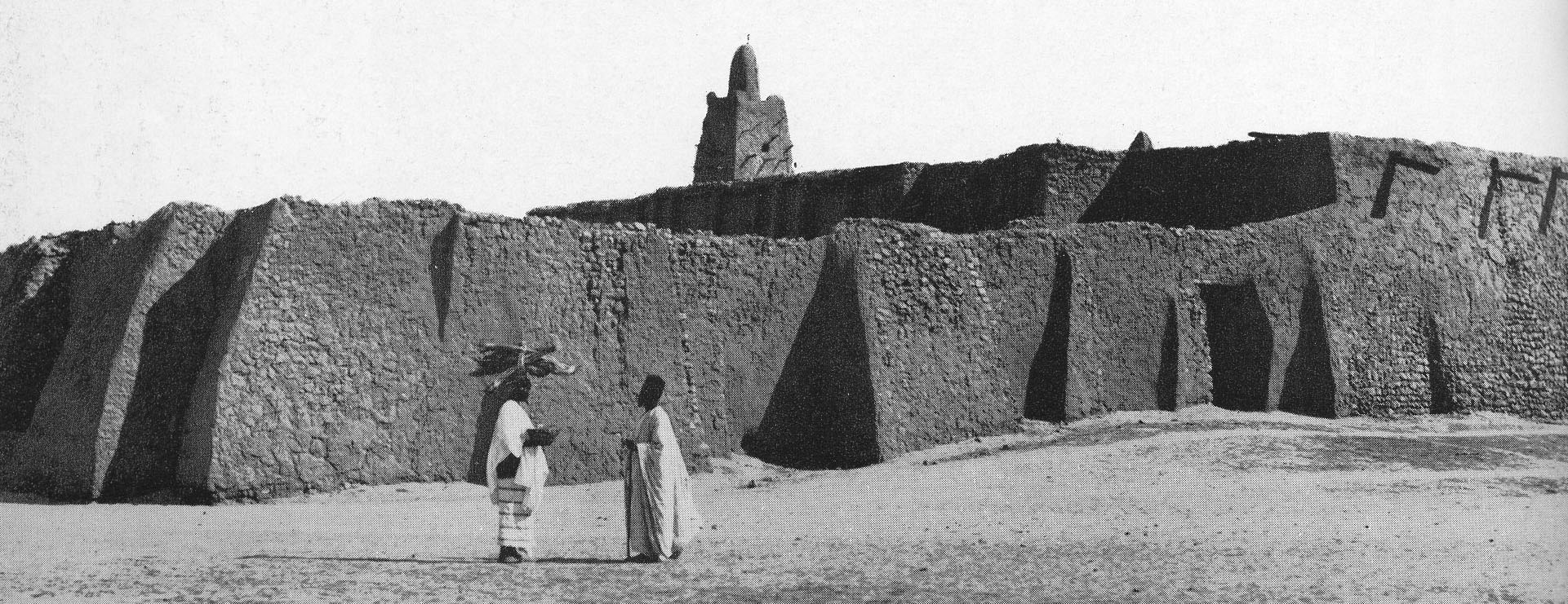 A historical photograph shows Djingarey Ber Mosque in the early 1900s. The Timbuktu mosque is also known as an important and ancient centre of learning. Photo: Courtesy of the Aga Khan Trust for Culture