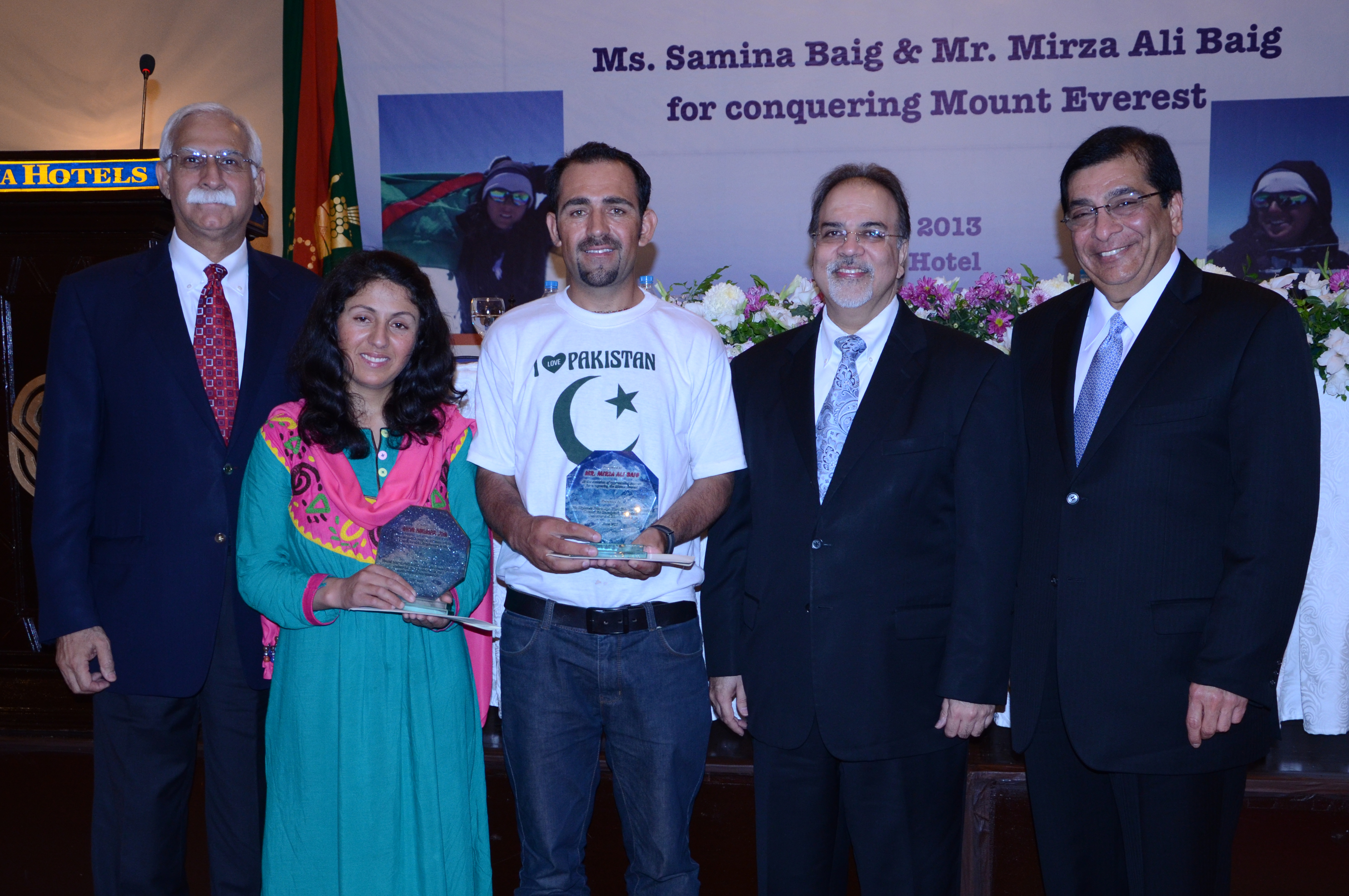 Samina Baig and Mirza Ali were honoured by Jamati and AKDN leaders at a reception held upon their return to Pakistan. Photo: Courtesy of the Ismaili Council for Pakistan
